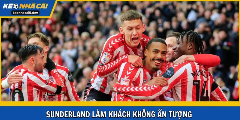 Mèo Đen có chuyến làm khách khó khăn vòng 17